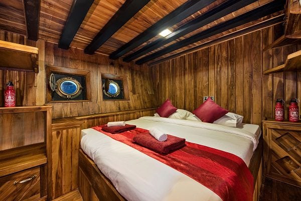 Deluxe Twin Cabin - La Galigo Liveaboard