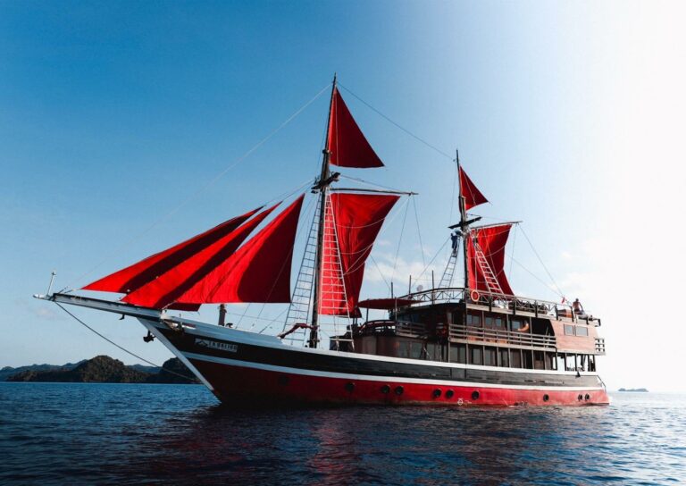 The top liveaboard options - La Galigo Liveaboard