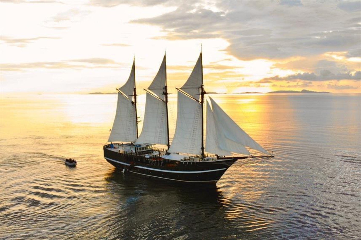 Dewi Nusantara Liveaboard - La Galigo Liveaboard