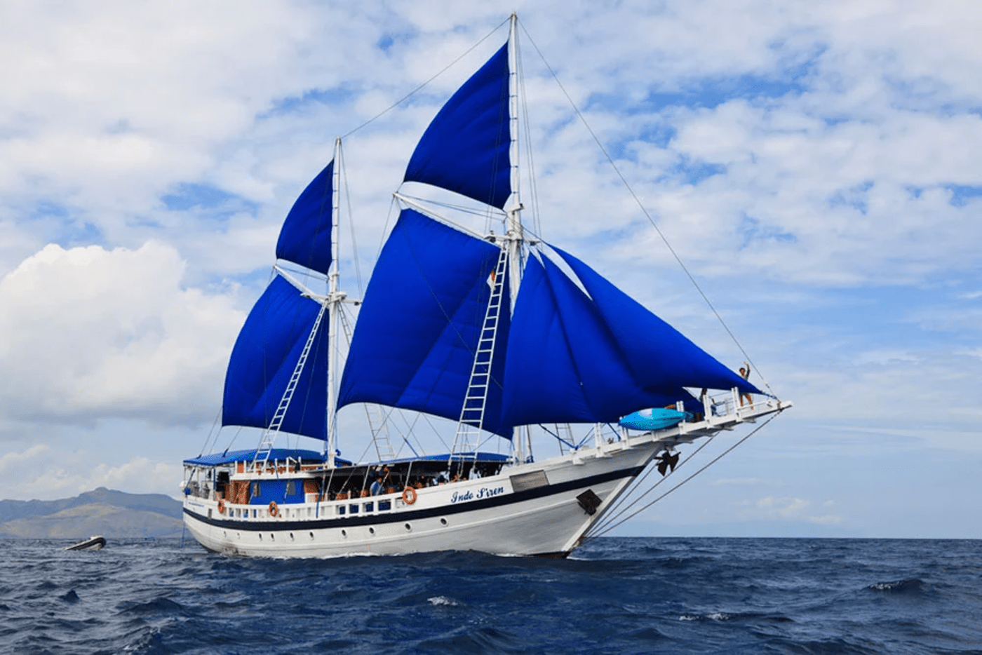 Indo Siren Liveaboard - La Galigo Liveaboard