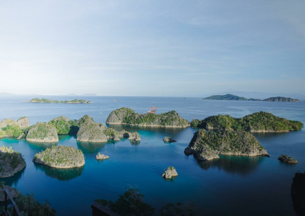 Raja Ampat Natural Beauty - La Galigo Liveaboard