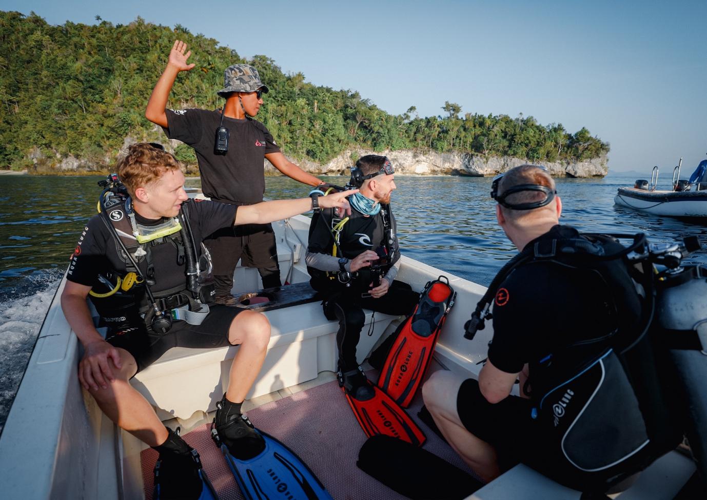 Skilled Crew - La Galigo Liveaboard