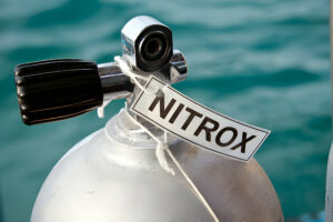 Benefits and Risks of Diving with Nitrox - La Galigo Liveaboard