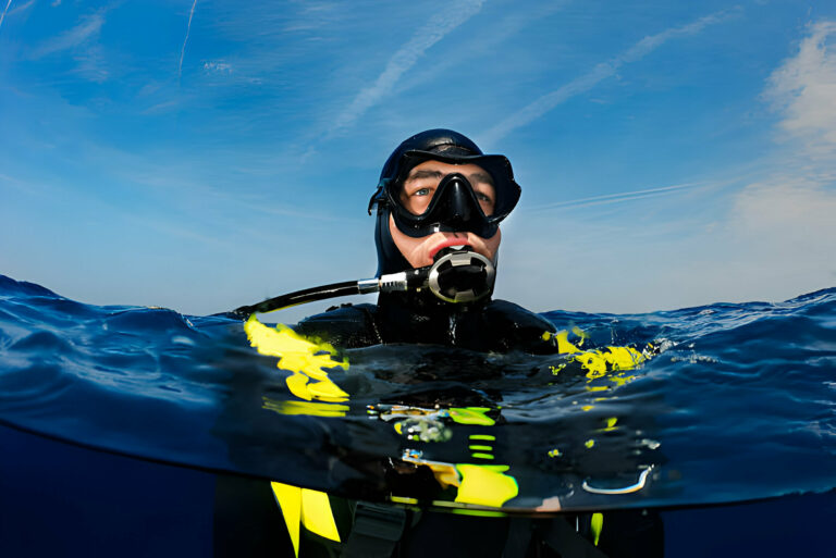 What to Do When Your Surface Away From The Boat When Diving - La Galigo Liveaboard