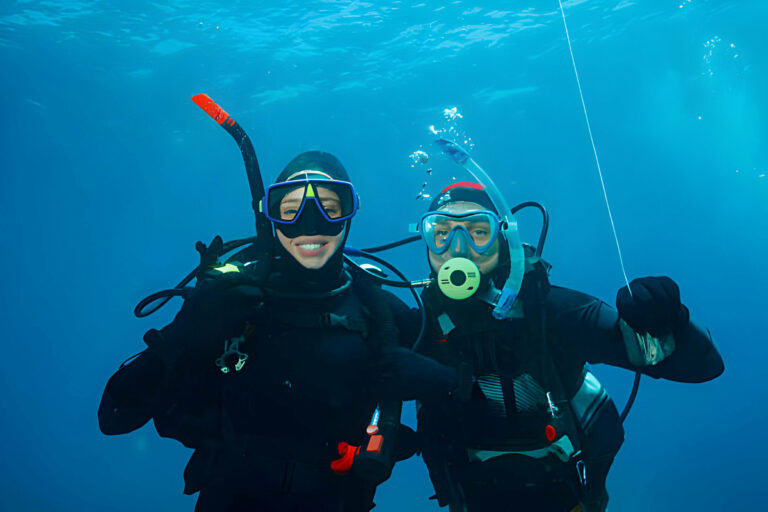 Differences Between Snorkelling vs Diving - La Galigo Liveaboard