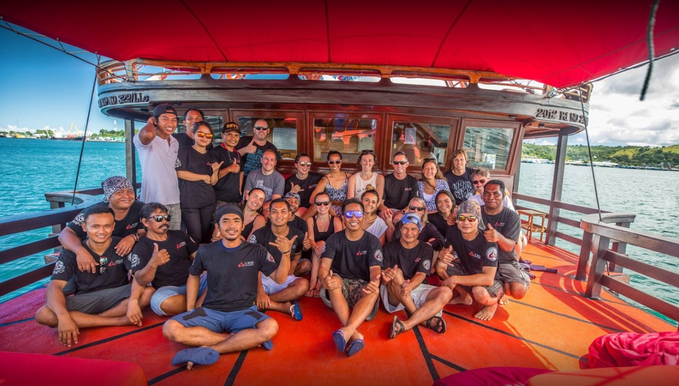 la galigo liveaboard review: customer experience onboard