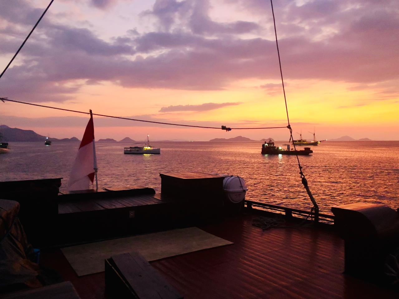 sunset views aboard la galigo liveaboard in labuan bajo