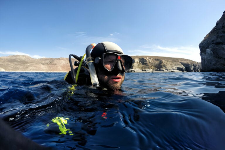 What Causes Post-Dive Headaches? - La Galigo Liveaboard