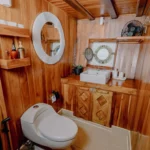 Deluxe Cabin Image 3