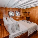 Deluxe Cabin Image 4