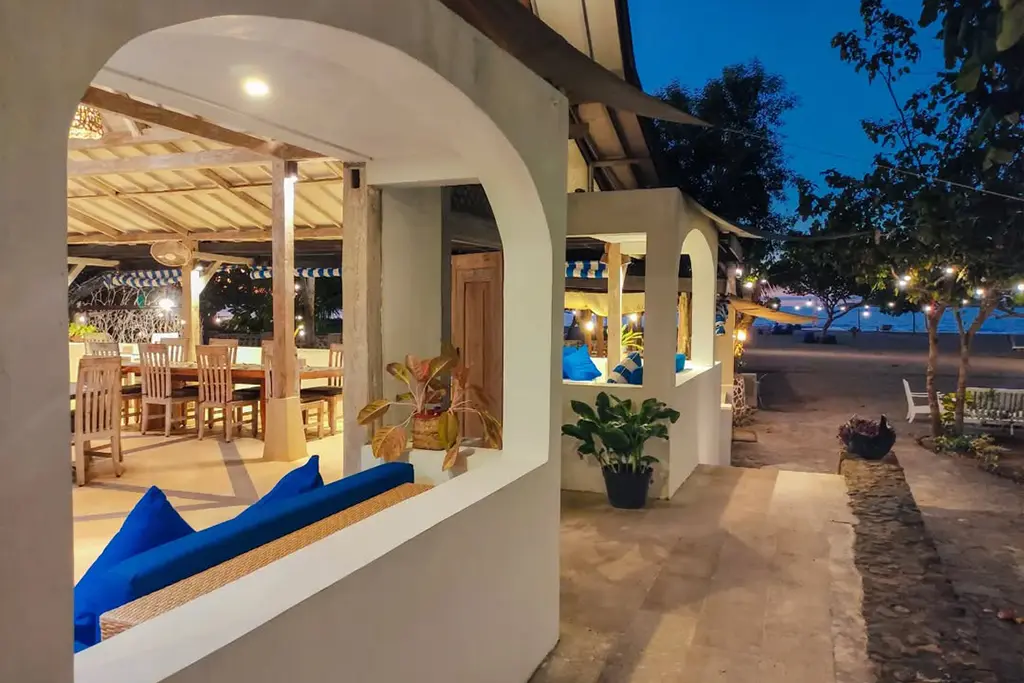 Puri Sari Beach Hotel Komodo